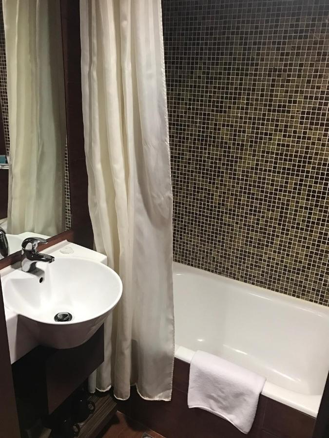 Ramada Grand Tsim Sha Tsui Hotel Hong Kong Luaran gambar