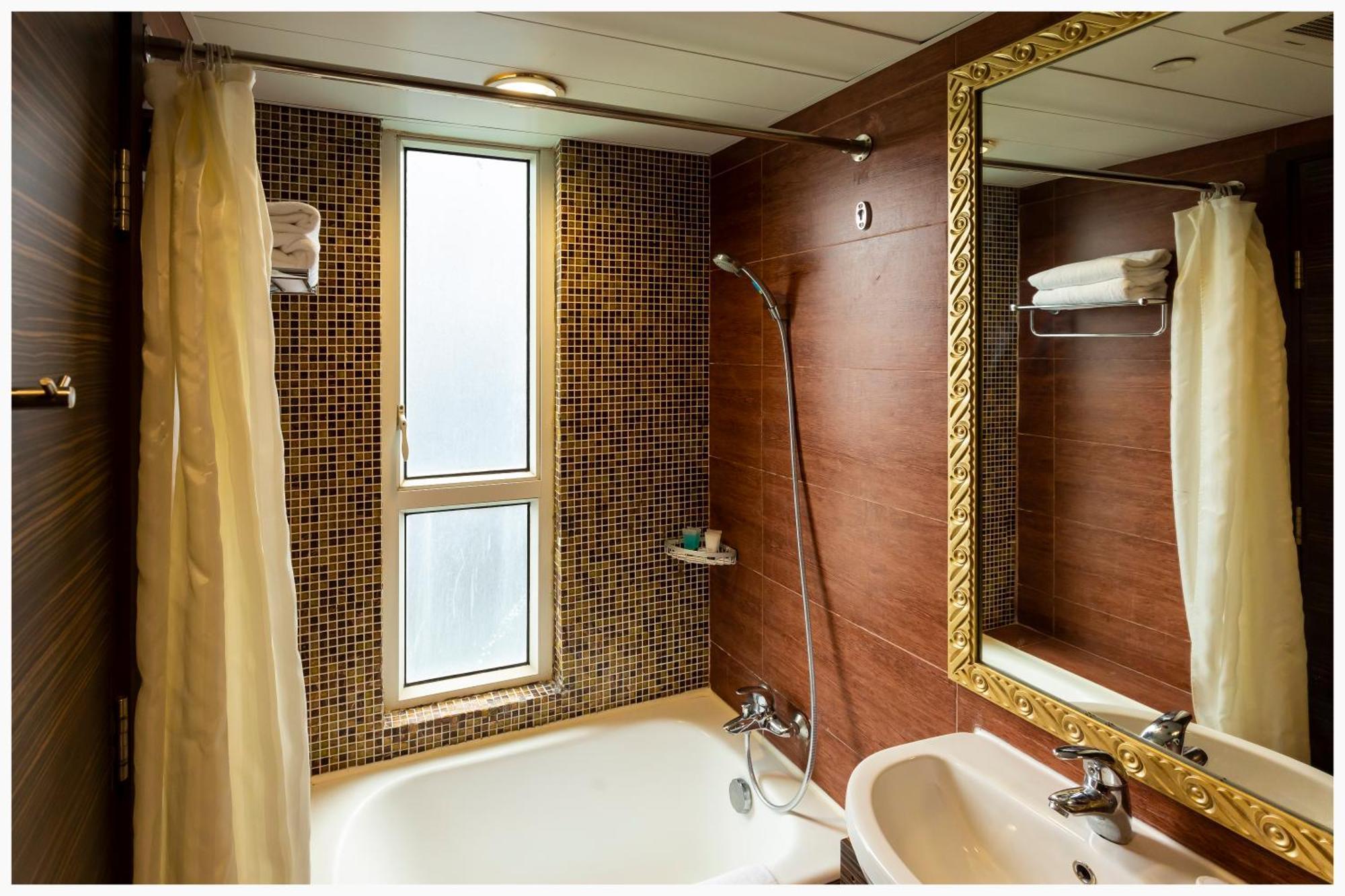 Ramada Grand Tsim Sha Tsui Hotel Hong Kong Luaran gambar